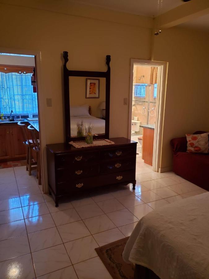 Vila Cliffe Ranch Mandeville Exteriér fotografie