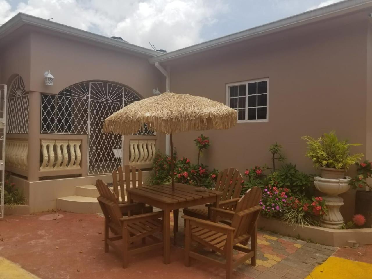 Vila Cliffe Ranch Mandeville Exteriér fotografie